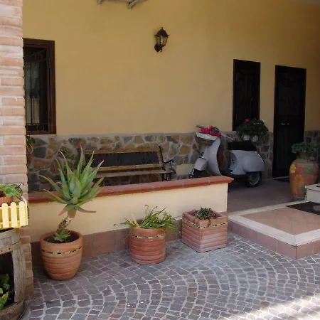 Pompei House 3*